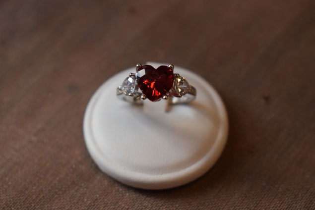 Immagine di Anello Cuore Rosso